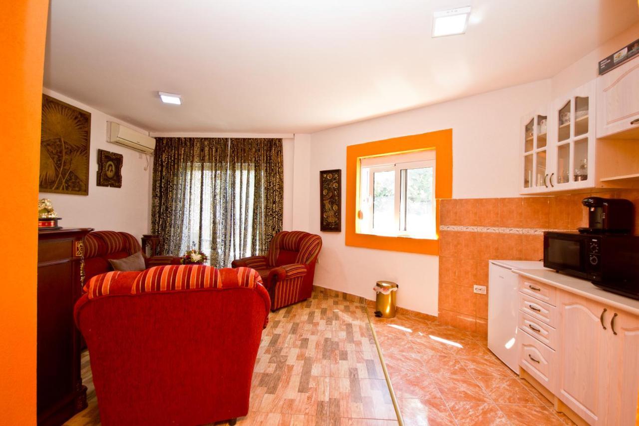 Apartmani Vukcevic Bar Ngoại thất bức ảnh