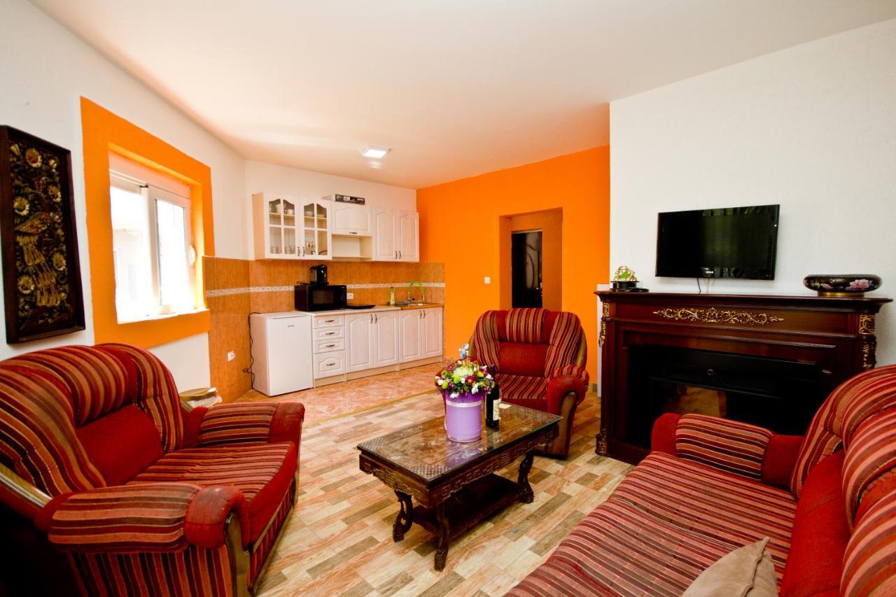 Apartmani Vukcevic Bar Ngoại thất bức ảnh